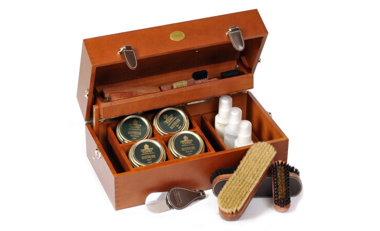 shoe shine set