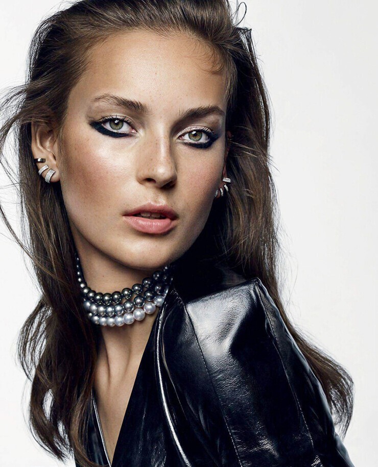 Julia Bergshoeff modelo