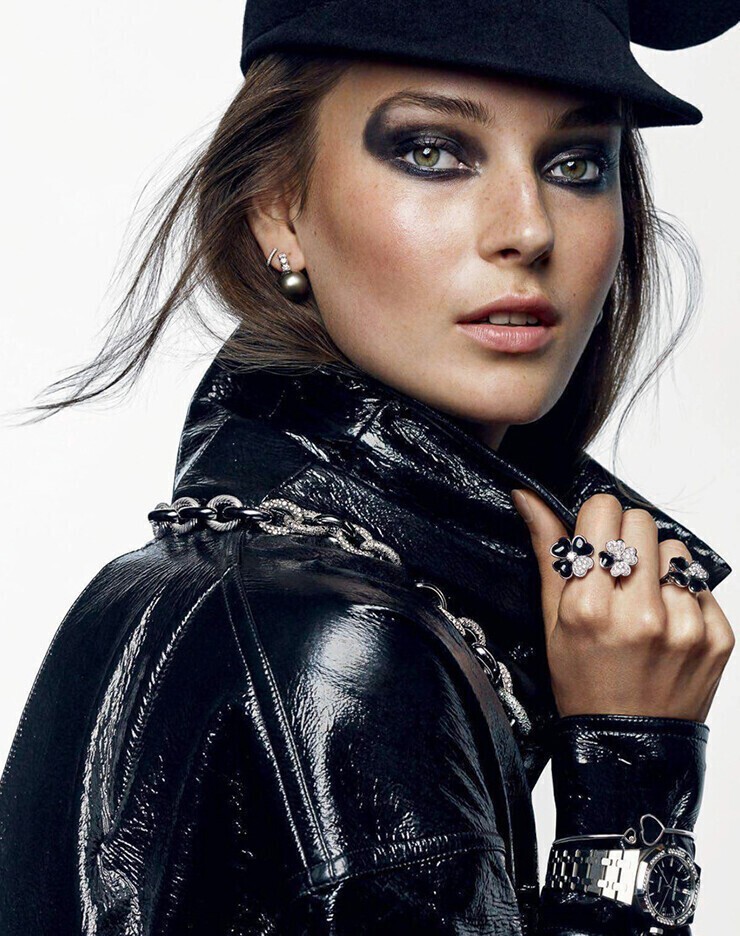 Julia Bergshoeff modelo