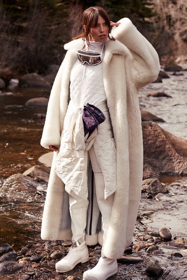 Amanda Wellsh model