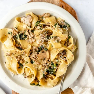 Spinach and Beef Pasta With Mushrooms