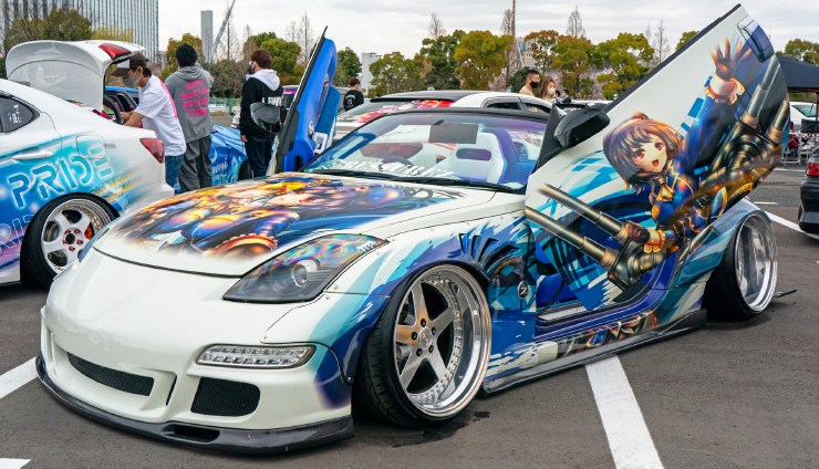 Itasha Car Fashion