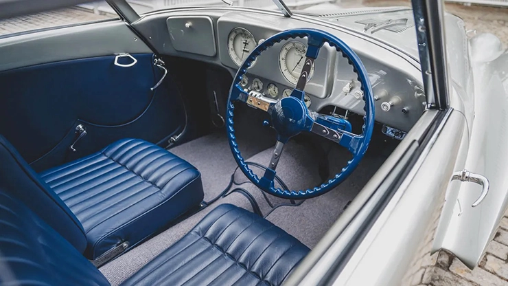 フランス製自動車芸術の傑作