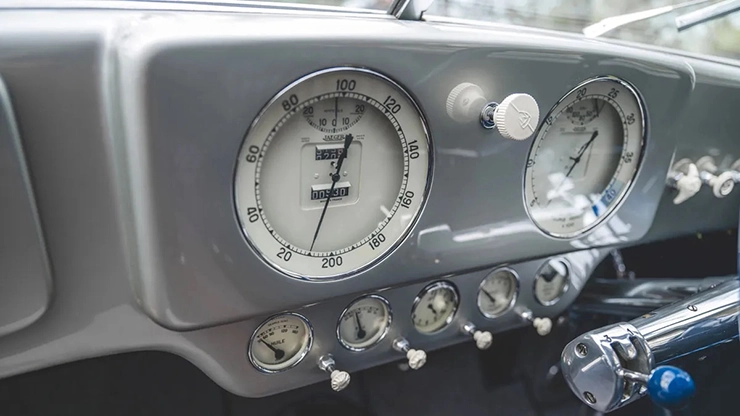 フランス製自動車芸術の傑作
